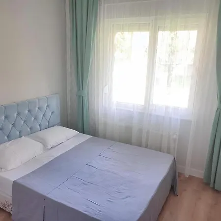 Lara Yesilbahce I Konforlu Merkezi Konum * אנטליה